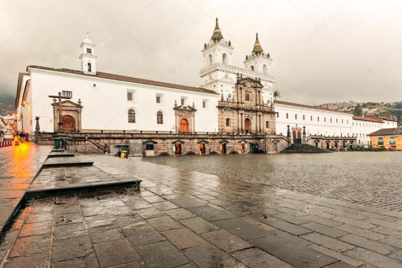 Hotel La Rosario Quito Exterior foto